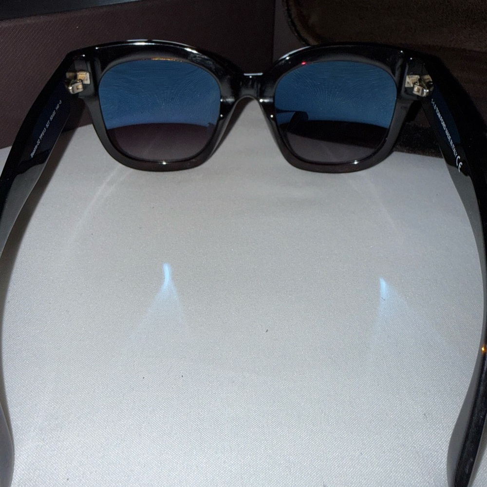 Tom Ford Sunglasses - Picture 4 of 4